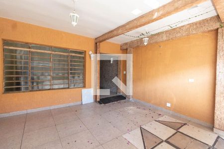 Casa à venda com 293m², 5 quartos e 1 vaga Casa à venda com 293m², 5 quartos e 1 vagaGaragem