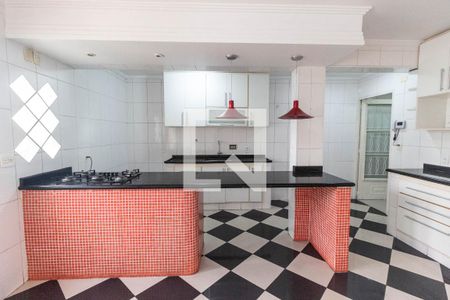 Casa à venda com 293m², 5 quartos e 1 vaga Casa à venda com 293m², 5 quartos e 1 vagaCozinha