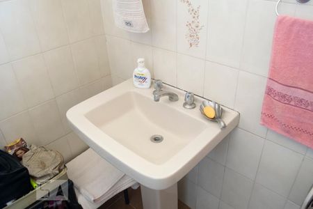 Casa à venda com 140m², 3 quartos e 3 vagas Casa à venda com 140m², 3 quartos e 3 vagasbanheiro suite