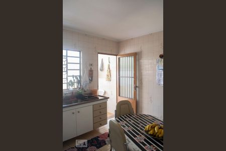 Casa à venda com 140m², 3 quartos e 3 vagas Casa à venda com 140m², 3 quartos e 3 vagascozinha