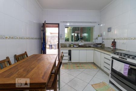 Casa para alugar com 400m², 5 quartos e 5 vagas Casa para alugar com 400m², 5 quartos e 5 vagasCozinha da Edícula