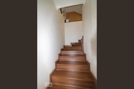 Casa para alugar com 400m², 5 quartos e 5 vagas Casa para alugar com 400m², 5 quartos e 5 vagasEscada Interna