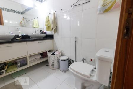 Casa para alugar com 400m², 5 quartos e 5 vagas Casa para alugar com 400m², 5 quartos e 5 vagasBanheiro da Suíte 3