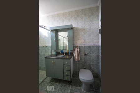 Casa à venda com 360m², 4 quartos e 5 vagasBanheiro da Suíte 2