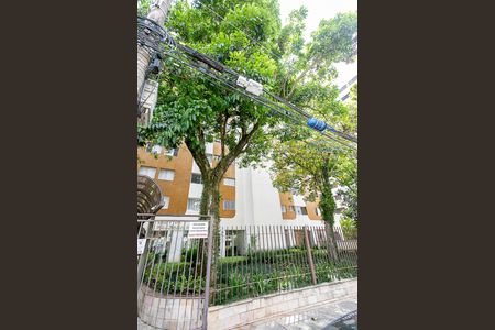 Apartamento à venda com 70m², 2 quartos e 1 vaga Apartamento à venda com 70m², 2 quartos e 1 vagaFachada