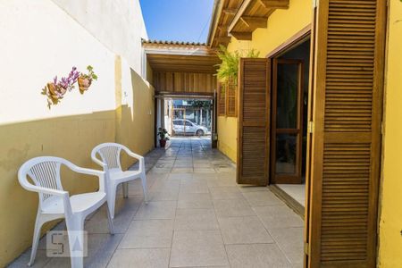 Casa à venda com 319m², 4 quartos e 4 vagas Casa à venda com 319m², 4 quartos e 4 vagasQuintal
