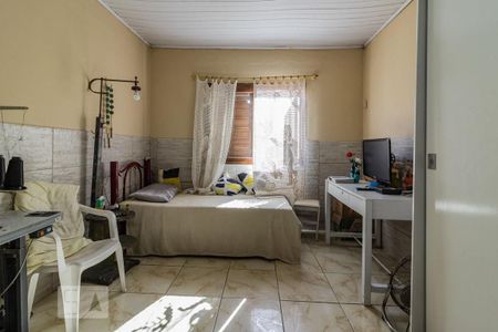 Casa à venda com 319m², 4 quartos e 4 vagas Casa à venda com 319m², 4 quartos e 4 vagasDormitório da edícula