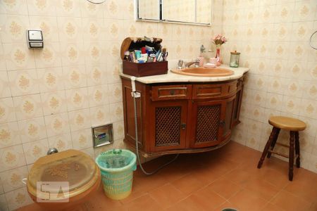 Casa para alugar com 200m², 4 quartos e 3 vagasBanheiro da Suíte