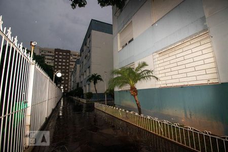 Apartamento à venda com 64m², 2 quartos e 1 vaga Apartamento à venda com 64m², 2 quartos e 1 vagaFachada