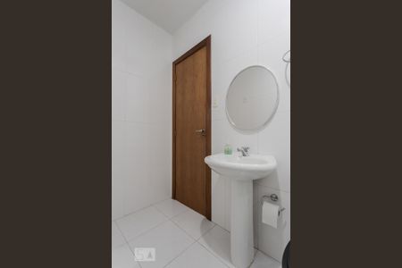 Casa à venda com 260m², 5 quartos e 3 vagasBanheiro da Suíte 2