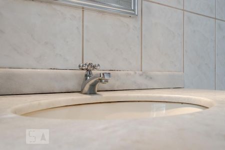 Casa à venda com 260m², 5 quartos e 3 vagasBanheiro da Suíte 1