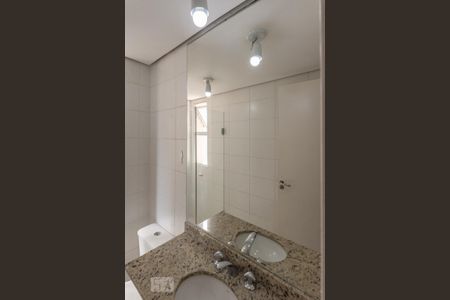 Apartamento à venda com 66m², 2 quartos e 1 vaga Apartamento à venda com 66m², 2 quartos e 1 vagaBanheiro Social