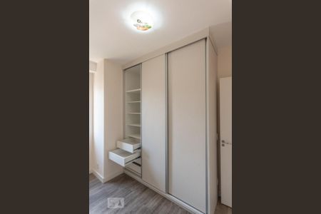 Apartamento à venda com 66m², 2 quartos e 1 vaga Apartamento à venda com 66m², 2 quartos e 1 vagaQuarto- Armários