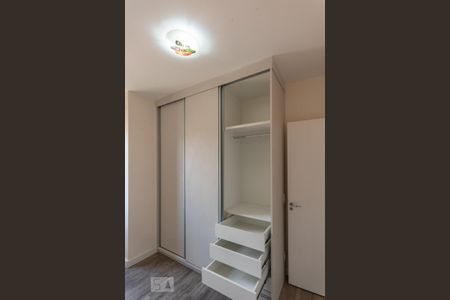 Apartamento à venda com 66m², 2 quartos e 1 vaga Apartamento à venda com 66m², 2 quartos e 1 vagaQuarto- Armários