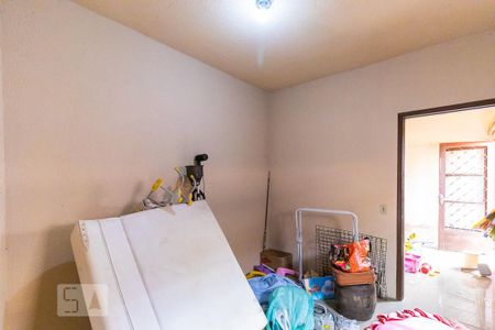 Casa para alugar com 214m², 4 quartos e 2 vagas Casa para alugar com 214m², 4 quartos e 2 vagasCasa de fundos - Quarto