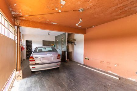 Casa para alugar com 214m², 4 quartos e 2 vagas Casa para alugar com 214m², 4 quartos e 2 vagasVagas de garagem