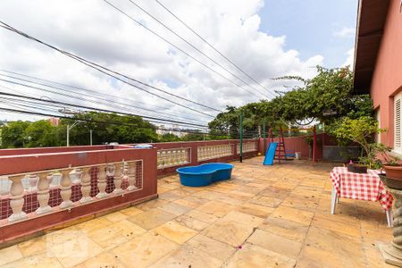 Casa para alugar com 214m², 4 quartos e 2 vagas Casa para alugar com 214m², 4 quartos e 2 vagasVaranda