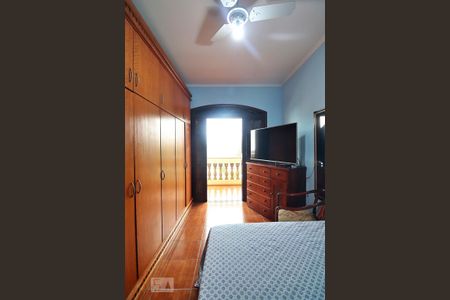 Casa à venda com 224m², 3 quartos e 5 vagasQuarto 2