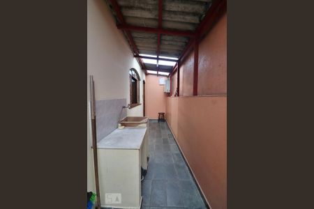 Casa à venda com 224m², 3 quartos e 5 vagasCorredor Lateral