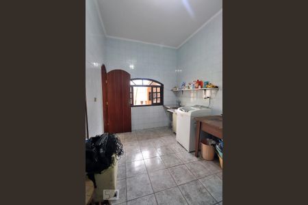 Casa à venda com 224m², 3 quartos e 5 vagasLavanderia