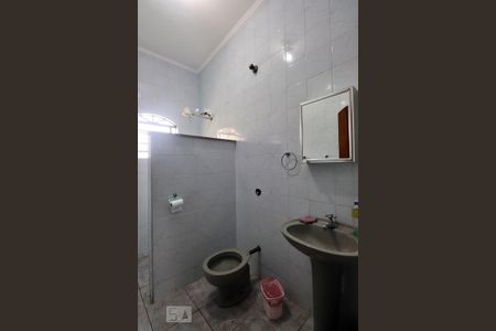 Casa à venda com 224m², 3 quartos e 5 vagasBanheiro de Serviço