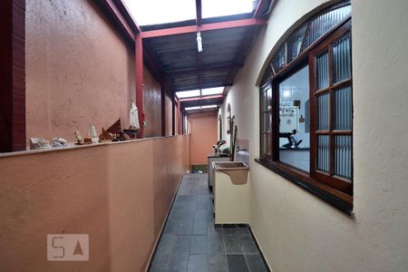Casa à venda com 224m², 3 quartos e 5 vagasCorredor Lateral