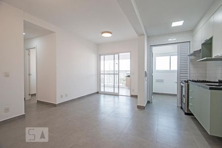 Sala e Cozinha de apartamento para alugar com 2 quartos, 75m² em Santo Amaro, São Paulo