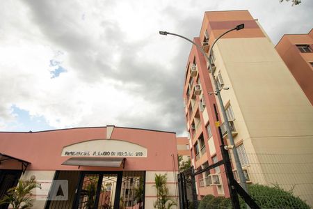 Apartamento para alugar com 68m², 3 quartos e 1 vagaFachada