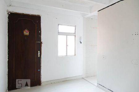 Sala de apartamento para alugar com 2 quartos, 40m² em Conjunto Residencial José Bonifácio, São Paulo