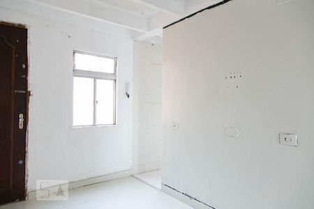 Sala de apartamento para alugar com 2 quartos, 40m² em Conjunto Residencial José Bonifácio, São Paulo