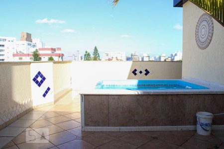 Apartamento à venda com 214m², 3 quartos e 2 vagasPiscina
