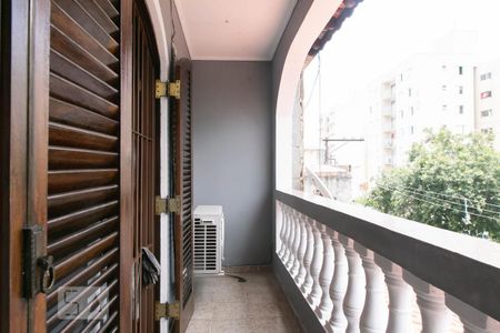 Casa à venda com 165m², 3 quartos e 4 vagas Casa à venda com 165m², 3 quartos e 4 vagasVaranda da Suite
