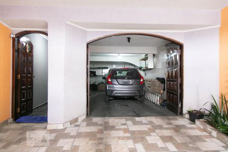 Casa à venda com 165m², 3 quartos e 4 vagas Casa à venda com 165m², 3 quartos e 4 vagasGaragem