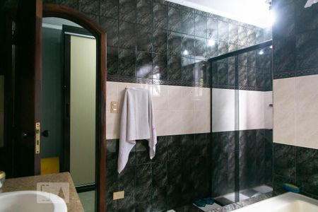 Casa à venda com 165m², 3 quartos e 4 vagas Casa à venda com 165m², 3 quartos e 4 vagasBanheiro da Suite