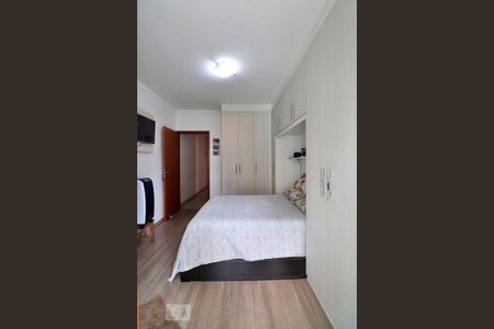Casa à venda com 120m², 3 quartos e 2 vagasSuíte 2