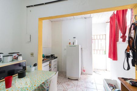 Casa à venda com 226m², 12 quartos e 4 vagasCasa 6 - sala e cozinha