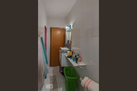 Casa à venda com 350m², 4 quartos e 3 vagasBanheiro da Casa dos Fundos