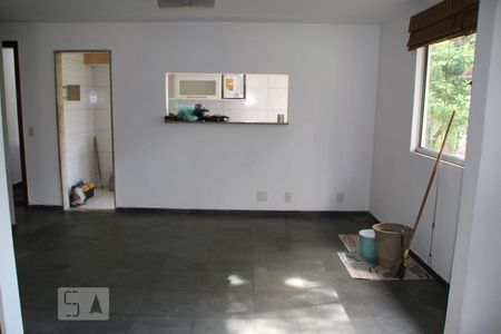 Sala de apartamento para alugar com 2 quartos, 50m² em Taquara, Rio de Janeiro