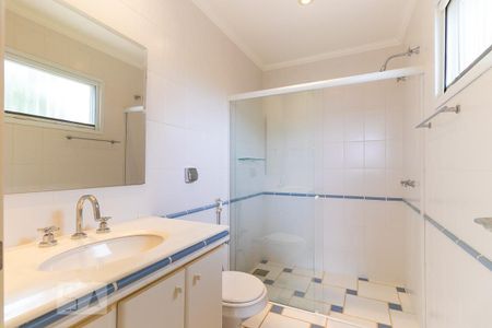 Casa de condomínio à venda com 498m², 6 quartos e 4 vagasBanheiro da suíte 4