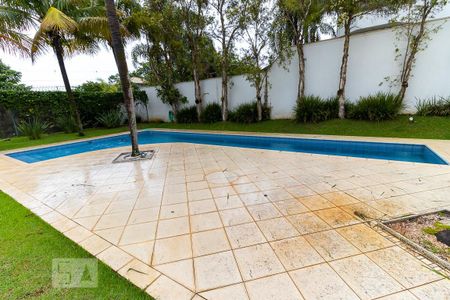 Casa de condomínio à venda com 498m², 6 quartos e 4 vagasPiscina privativa