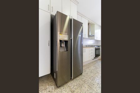 Casa de condomínio à venda com 498m², 6 quartos e 4 vagasCozinha