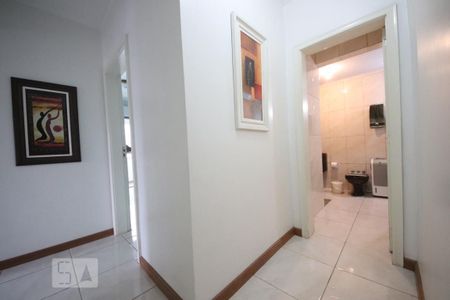 Apartamento à venda com 120m², 3 quartos e 1 vagaCorredor