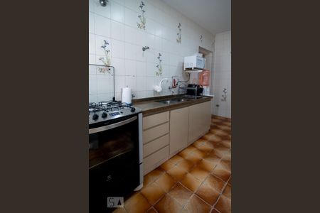 Casa à venda com 159m², 3 quartos e 2 vagas Casa à venda com 159m², 3 quartos e 2 vagasCozinha