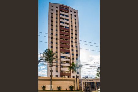 Apartamento à venda com 80m², 3 quartos e 2 vagasFachada