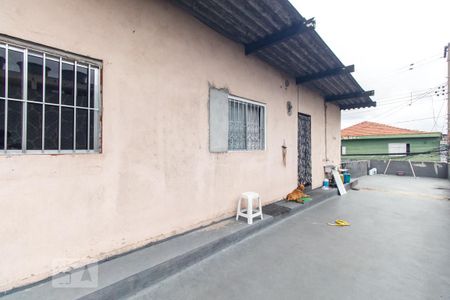 Casa à venda com 202m², 2 quartos e 3 vagas Casa à venda com 202m², 2 quartos e 3 vagasVaranda