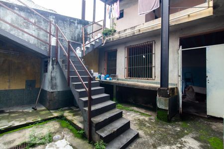 Casa à venda com 202m², 2 quartos e 3 vagas Casa à venda com 202m², 2 quartos e 3 vagasÁrea externa