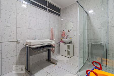 Apartamento à venda com 230m², 4 quartos e 1 vaga Apartamento à venda com 230m², 4 quartos e 1 vagaBanheiro