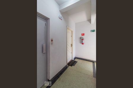 Apartamento à venda com 230m², 4 quartos e 1 vaga Apartamento à venda com 230m², 4 quartos e 1 vagaÁrea comum - Entrada de Serviço