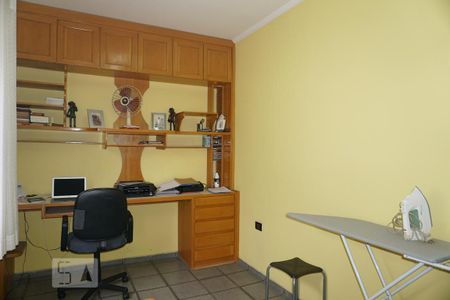 Casa à venda com 218m², 3 quartos e 3 vagasQuarto 2