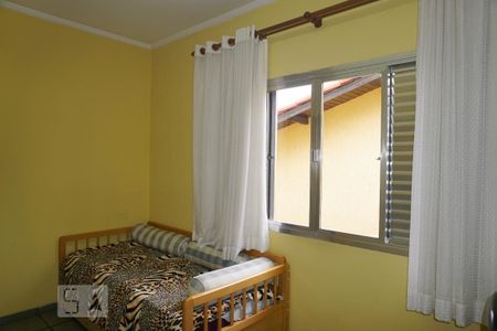 Casa à venda com 218m², 3 quartos e 3 vagasQuarto 2